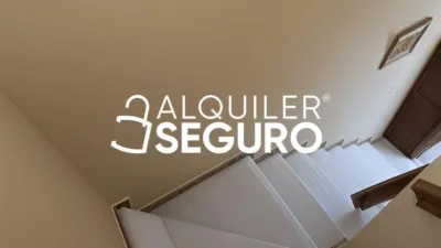 Chalet en alquiler en La Hacienda - Nueva Andalucía, La Hacienda-Nueva Andalucía (Dos Hermanas) de 750 €<span>/mes</span>