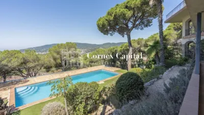 Chalet on Passeig de Cabrils photo 4