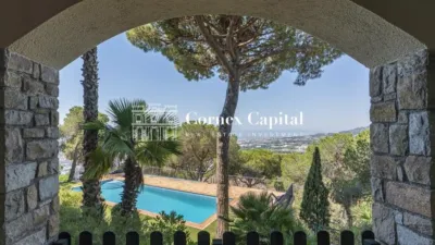 Chalet on Passeig de Cabrils photo 5