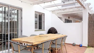 Townhouse in El Paraíso-Atalaya-Benamara photo 12