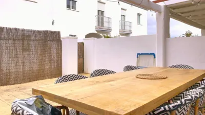 Townhouse in El Paraíso-Atalaya-Benamara photo 14