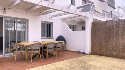 Townhouse in El Paraíso-Atalaya-Benamara photo 16