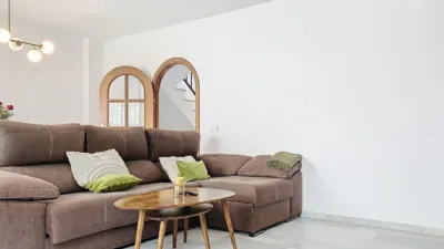 Townhouse in El Paraíso-Atalaya-Benamara photo 5