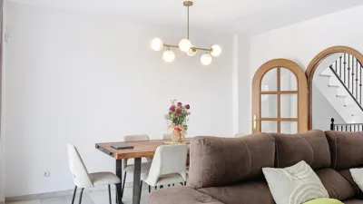 Townhouse in El Paraíso-Atalaya-Benamara photo 8