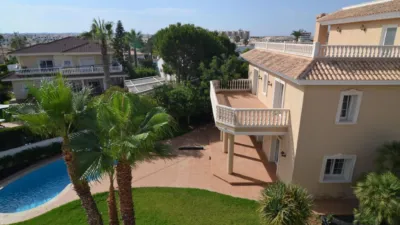 Chalet in Cabo Roig-La Zenia-La Regia photo 18