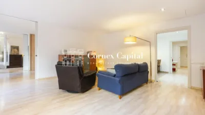 Apartment on Carrer de Ramón Miquel i Planas photo 11