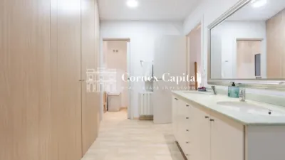 Apartment on Carrer de Ramón Miquel i Planas photo 26