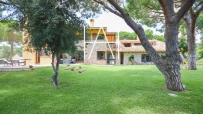 Chalet en alquiler en Urbanitzacions, Urbanitzacions (Sant Andreu de Llavaneres) de 7.500 €<span>/mes</span>