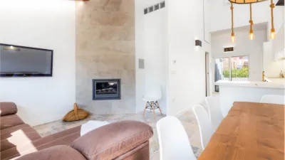 House on Carrer de les Escoles, 24 photo 10