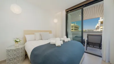 Apartamento en alquiler en Puerto Deportivo, Puerto Deportivo (Fuengirola) de 300 €<span>/mes</span>