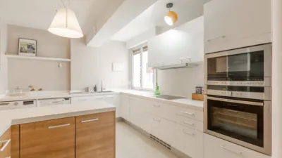 Piso en alquiler en Travesía de Bayona, 4, San Juan - Donibane (Pamplona - Iruña) de 1.850 €<span>/mes</span>