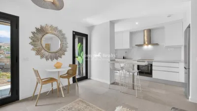 Apartamento en venta en Calle del Velero, 35, Playa de San Juan (Guía de Isora) de 359.000 €