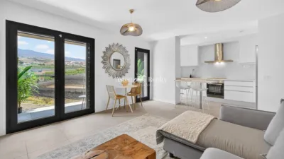 Apartamento en venta en Calle del Velero, 35, Playa de San Juan (Guía de Isora) de 359.000 €