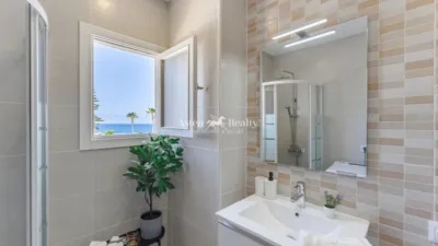 Apartment at Avenida Juan Carlos I, 40 photo 18