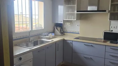 Casa adosada en alquiler en San Bernabé, San Bernabé (Algeciras) de 1.000 €<span>/mes</span>