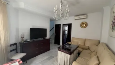 Duplex in Lora del Río photo 2