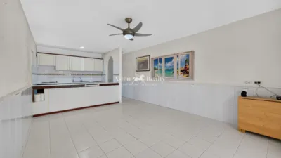 Apartment on Calle de La Te, No. S/N photo 12