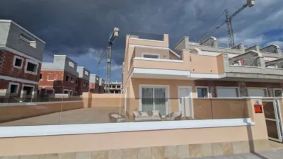 Casa en venta en Cerca de parada de autobús, Área comercial, Cerca de escuelas, Urbanización - Vista 3