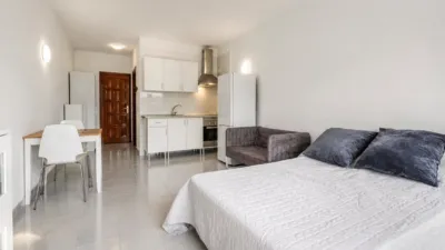 Apartment on Calle de Alemania photo 11