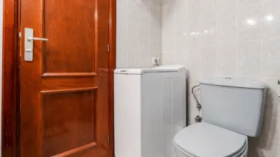 Apartment on Calle de Alemania photo 6