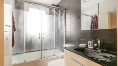 Piso en venta en Avenida de Marcelo Celayeta, 132, cerca de Calle de Errotazar, Rochapea - Arrotxapea (Pamplona - Iruña) de 235.000 €