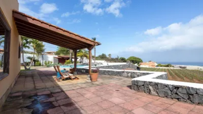 Chalet on Juan Fernández Street, 254 photo 9