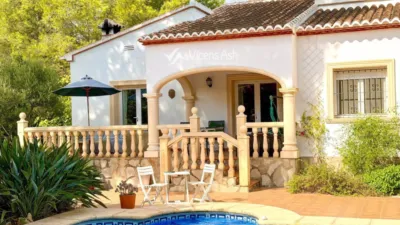 Villa for sale on Carrer de Sirlot photo 4