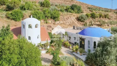 House in Near the Forest, Near Restaurants, Near the Centre, Countryside, Easy Access, Mountain Area, Cer photo 2