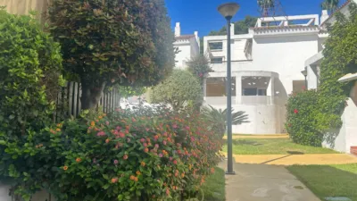House on Avenida de la Reina Sofía photo 5