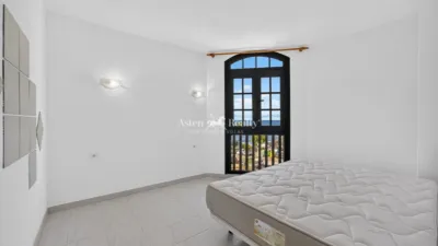 Apartment on La Arena Street photo 9