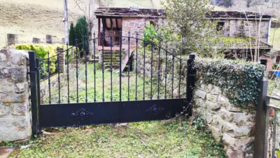 House on La Portilla Street, Poligono6, No. Information Not Available