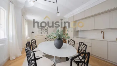 Apartment in Salamanca District photo 13