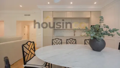 Apartment in Salamanca District photo 15