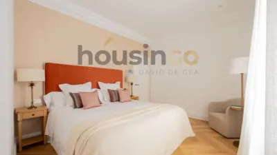 Apartment in Salamanca District photo 28