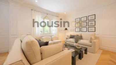 Apartment in Salamanca District photo 9