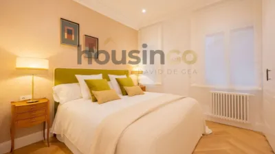 Apartment in Salamanca District photo 16