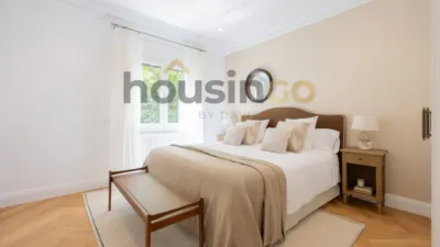 Apartment in Salamanca District photo 17