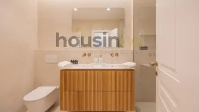 Apartment in Salamanca District photo 21