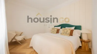 Apartment in Salamanca District photo 22