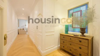 Apartment in Salamanca District photo 25