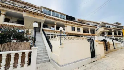 Apartment in Torrevieja photo 2