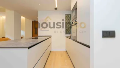 Flat on Calle de Diego de León photo 17