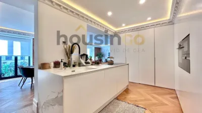 Apartment in Salamanca District photo 9