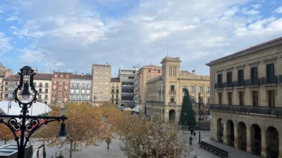 Piso en alquiler en Plaza del Castillo, Casco Antiguo - Alde Zaharra (Pamplona - Iruña) de 1.235 €<span>/mes</span>
