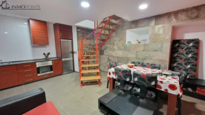 Casa adosada en venta en Zona Monumental, Centro-Echegaray (Pontevedra Capital) de 210.000 €