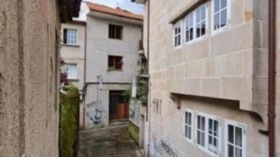 Casa adosada en venta en Zona Monumental, Centro-Echegaray (Pontevedra Capital) de 210.000 €