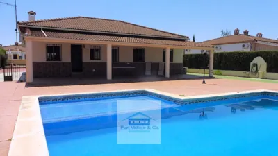 Chalet in La Carlota photo 4