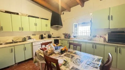 Chalet en Carmona photo 18