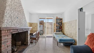 Apartment on the street photo 3