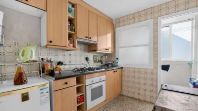 Apartment on the street photo 4